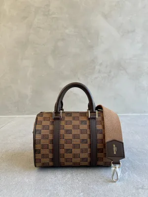 Boston Mini Travel Calf, Chocolate Moreau Bags