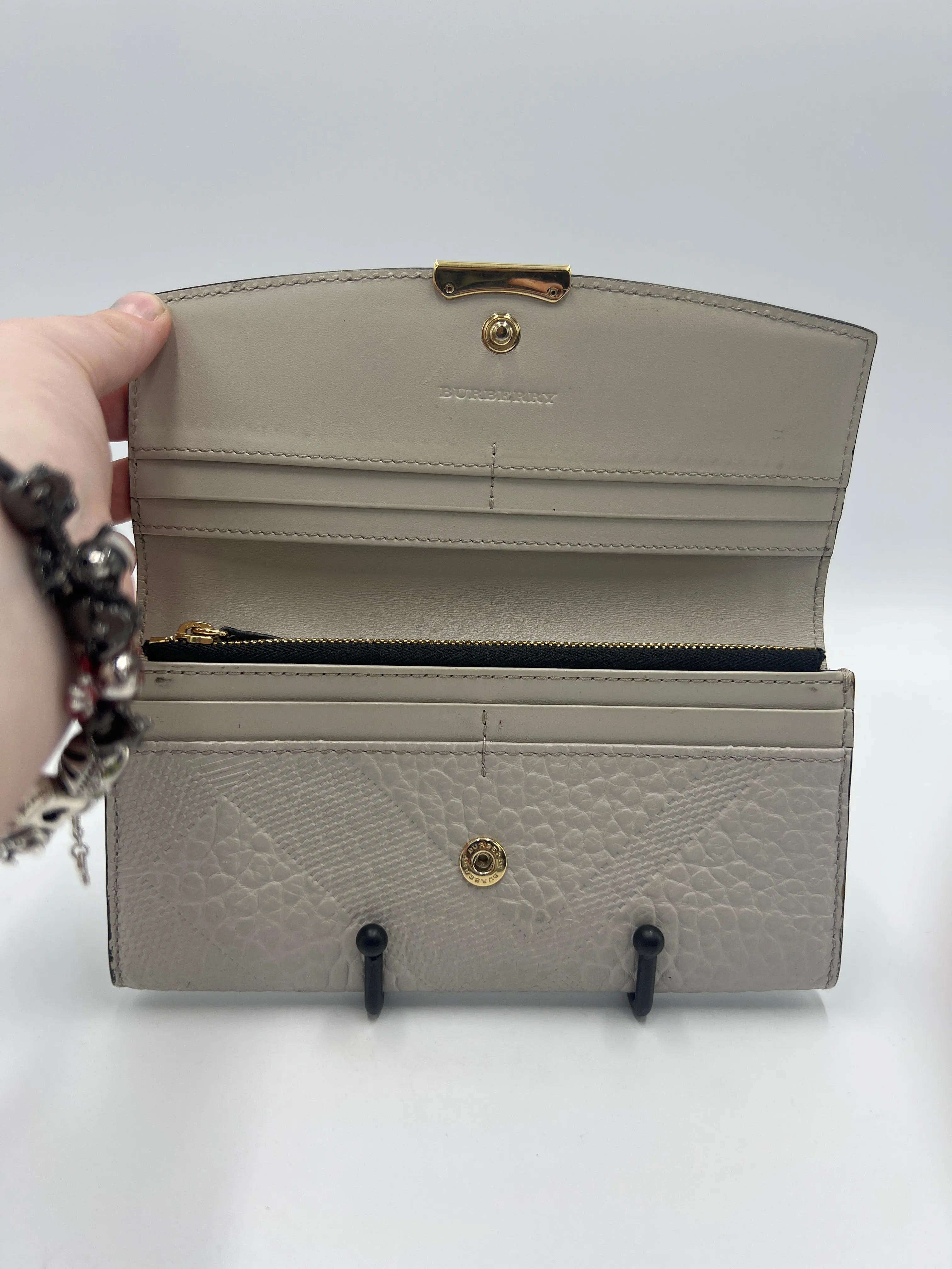 Burberry Handbags Burberry Dewberry Designer Leather Wallet