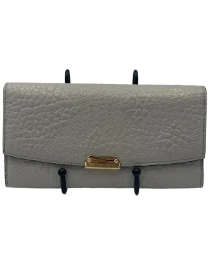 Burberry Handbags Burberry Dewberry Designer Leather Wallet