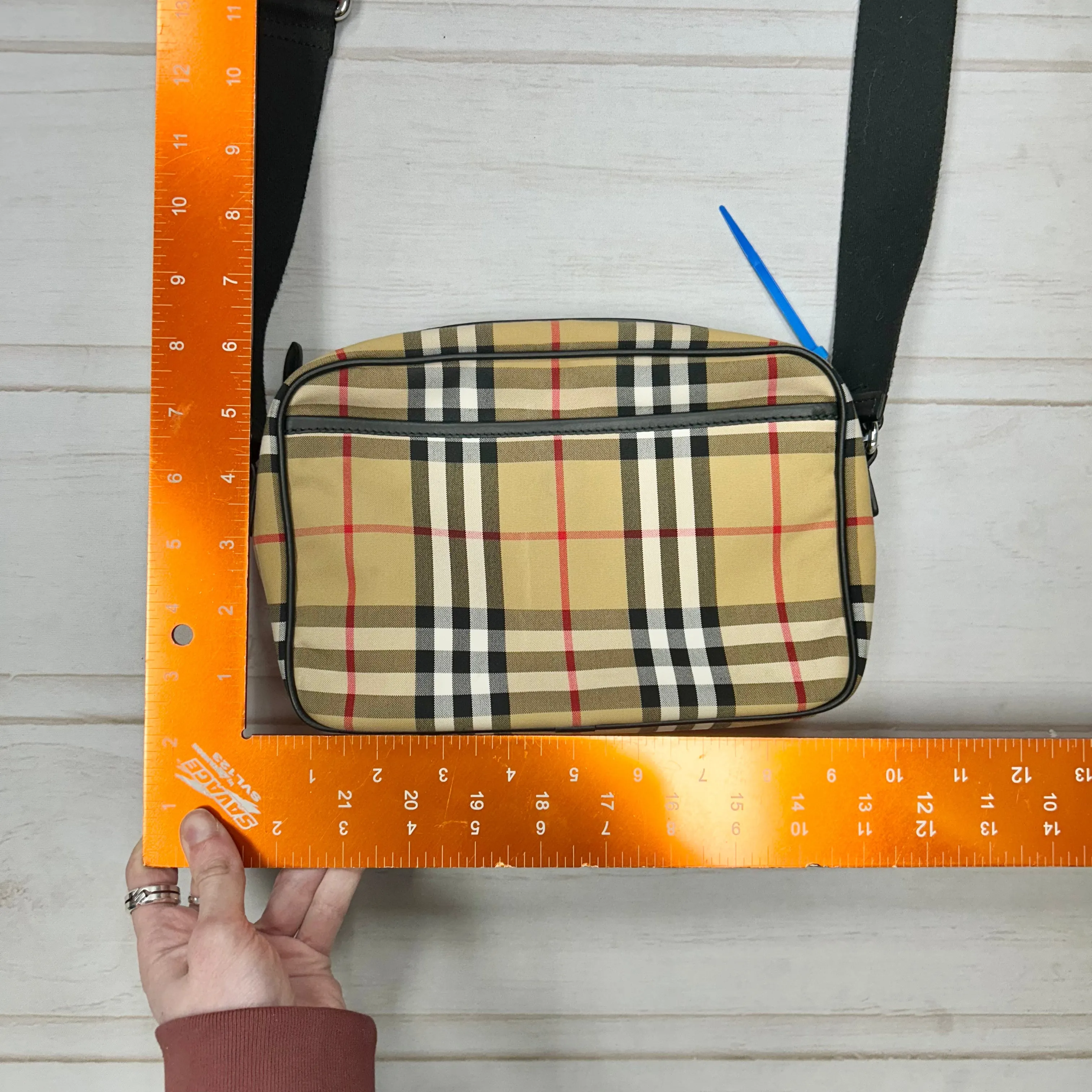 Burberry Handbags Crossbody Luxury Designer By Burberry, Size: Medium