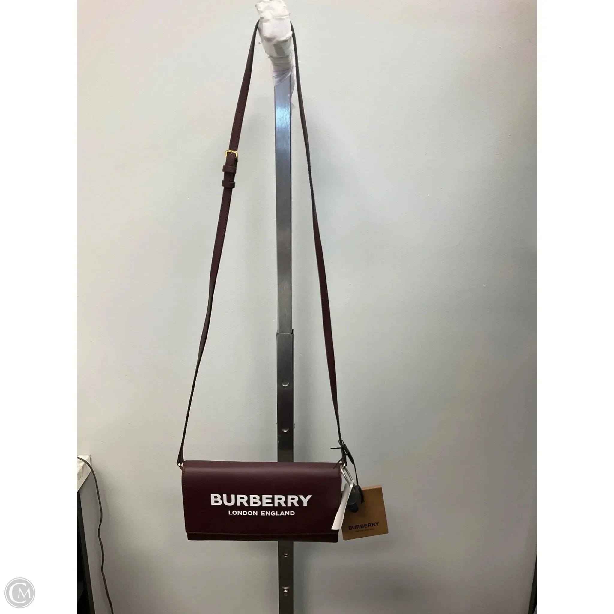 Burberry Handbags Handbag Luxury Designer By Burberry, Size: Small