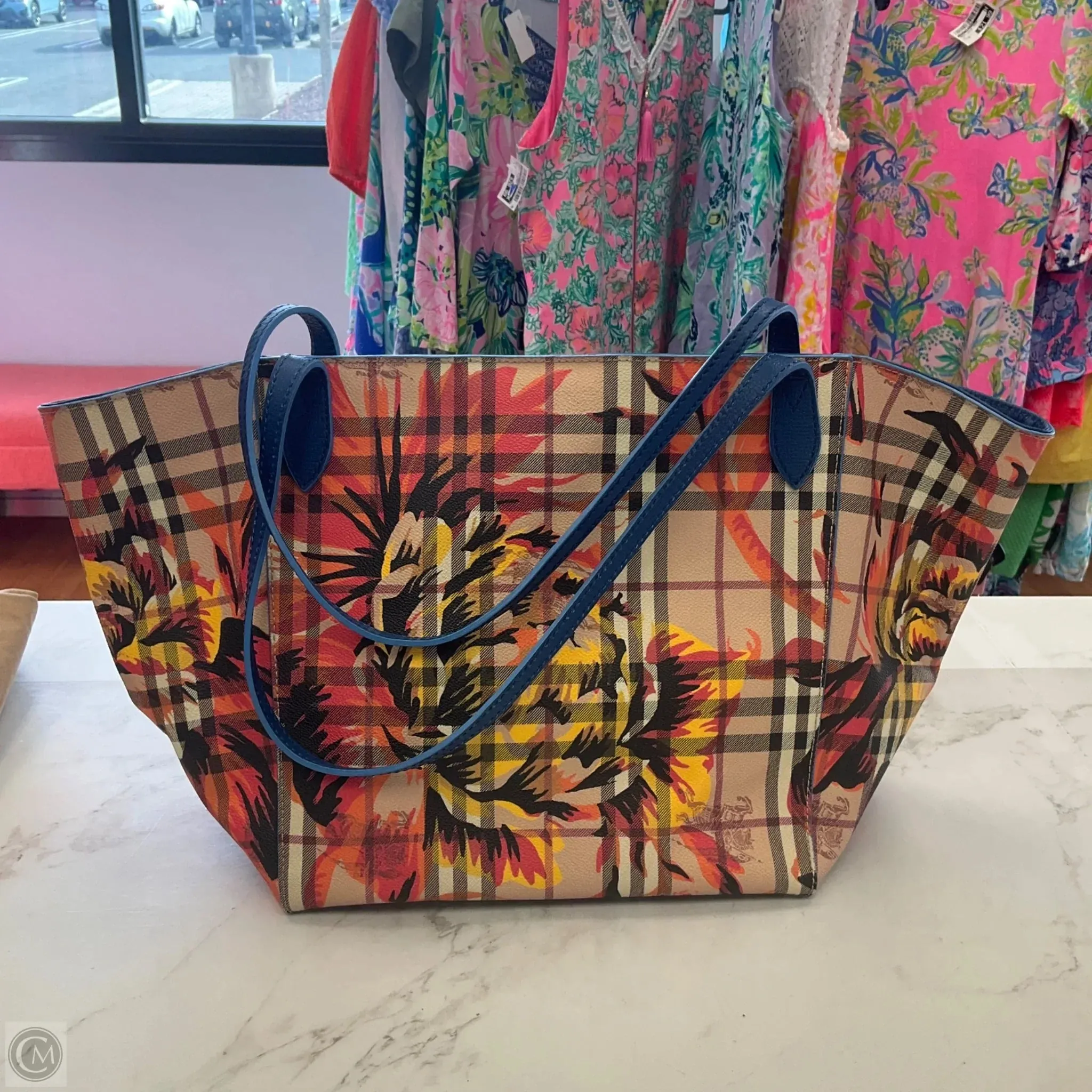 Burberry Handbags Tote Luxury Designer By Burberry, Size: Medium