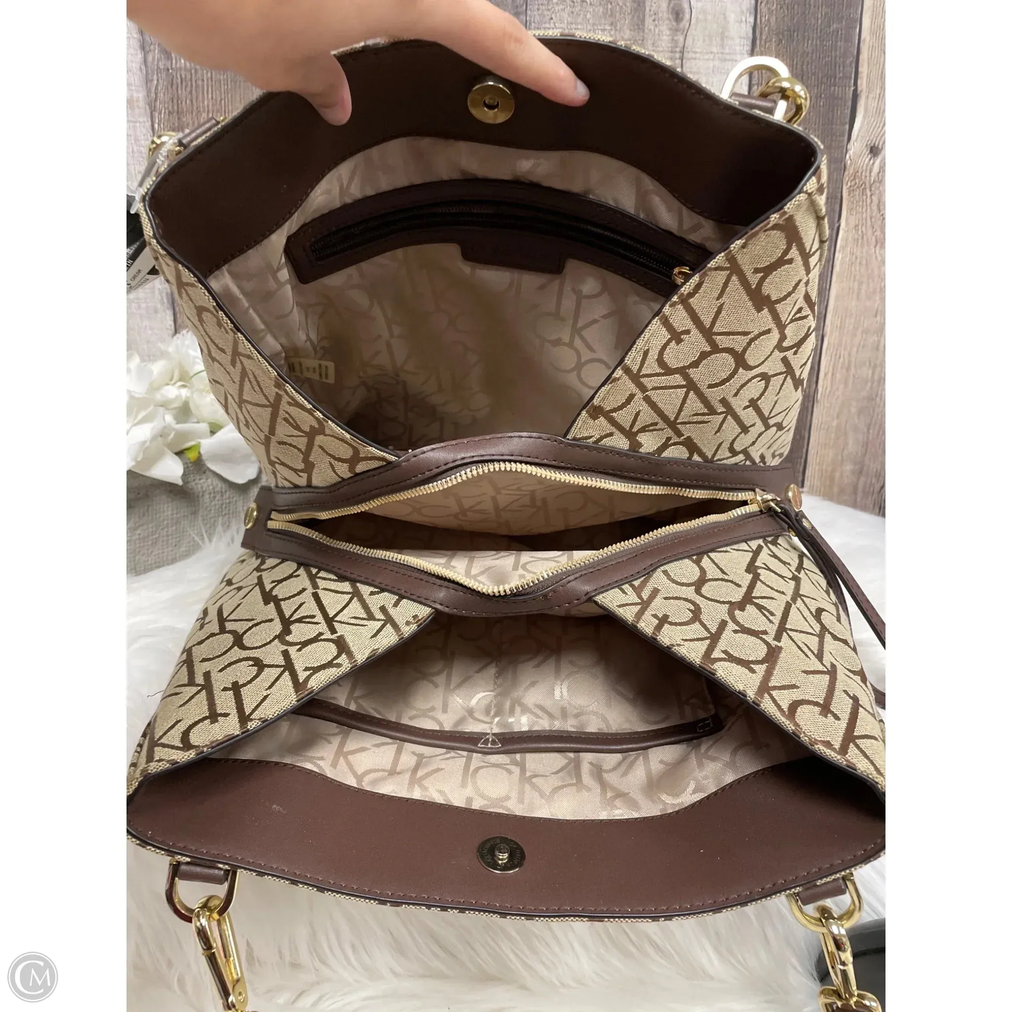 Calvin Klein Handbags Handbag By Calvin Klein, Size: Medium