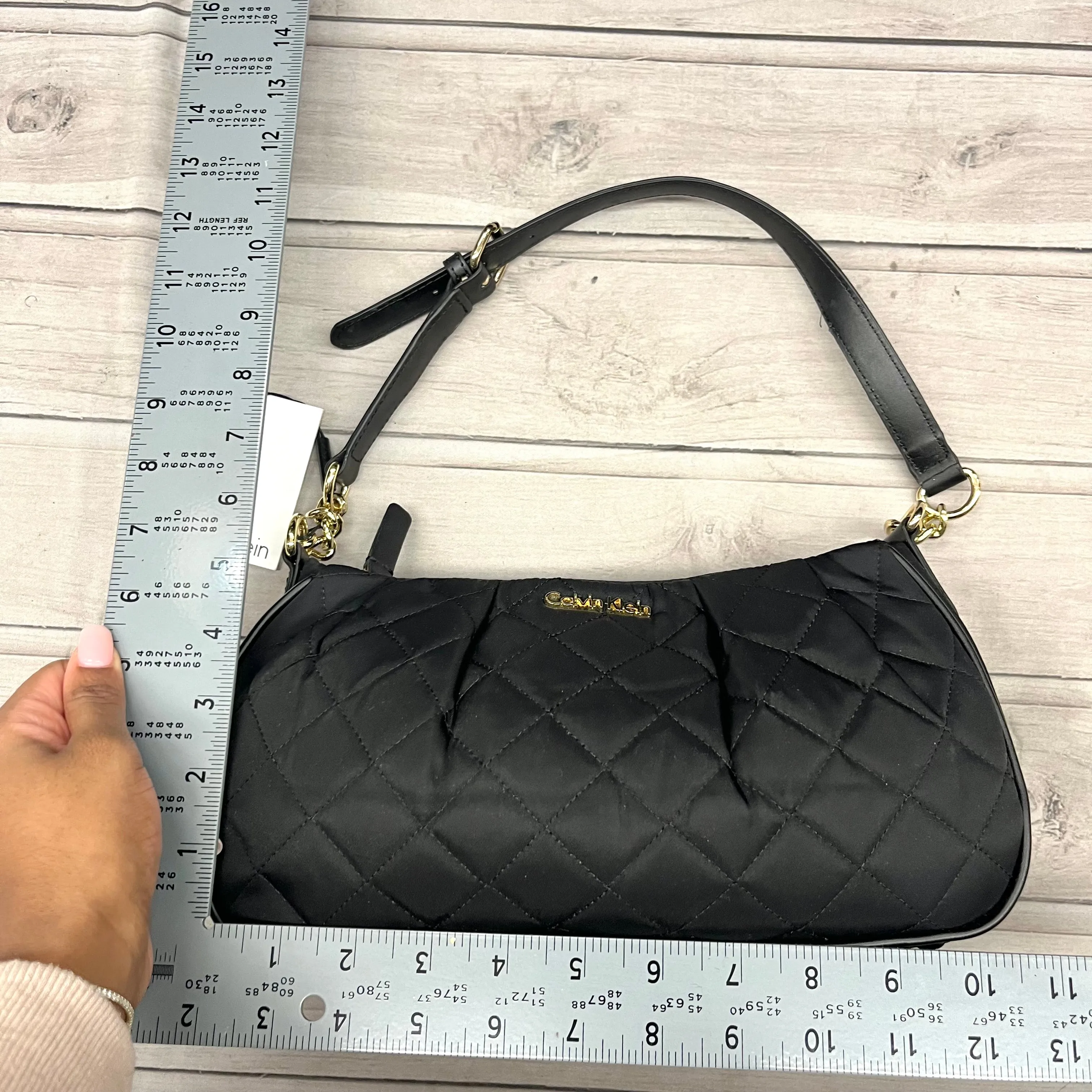 Calvin Klein Handbags Handbag By Calvin Klein, Size: Medium