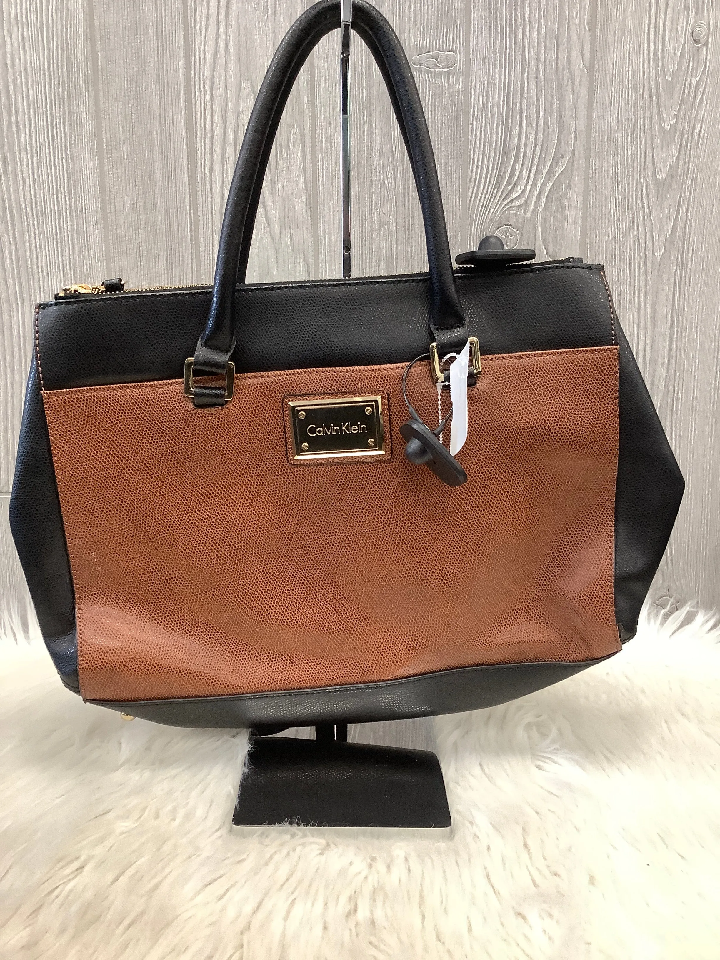 Calvin Klein Handbags Handbag By Calvin Klein, Size: Medium