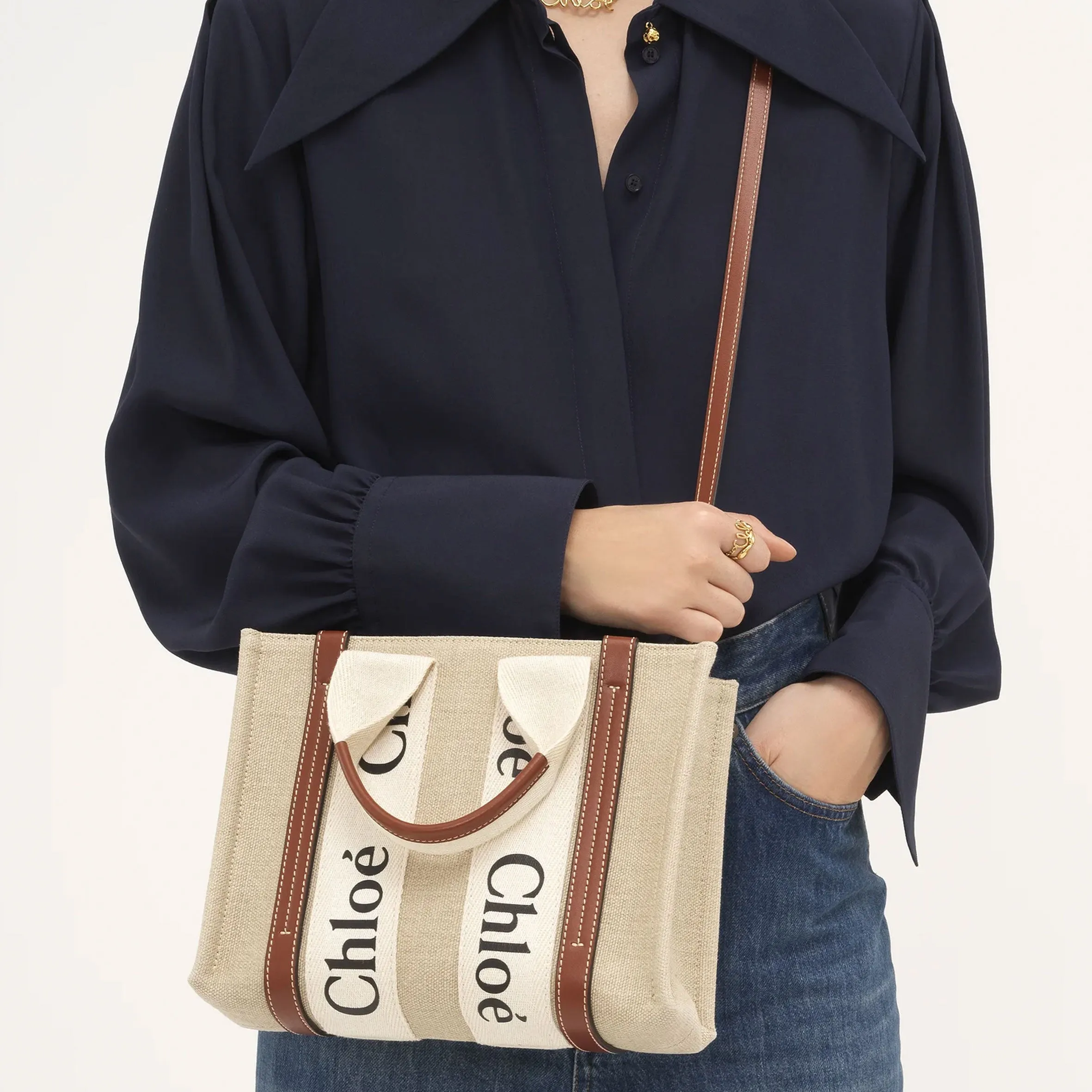 Chloé Bags Woody Tote Small Strap Linen, White/Brown