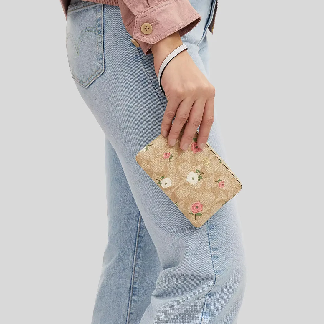 Coach Bags COACH Corner Zip Wristlet In Signature Canvas With Floral Print CR973
