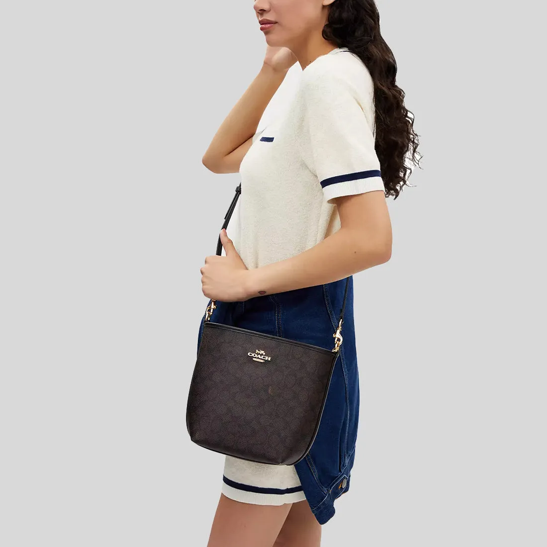 coach Handbags COACH City Bucket Bag In Signature Canvas Walnut/Black CT800