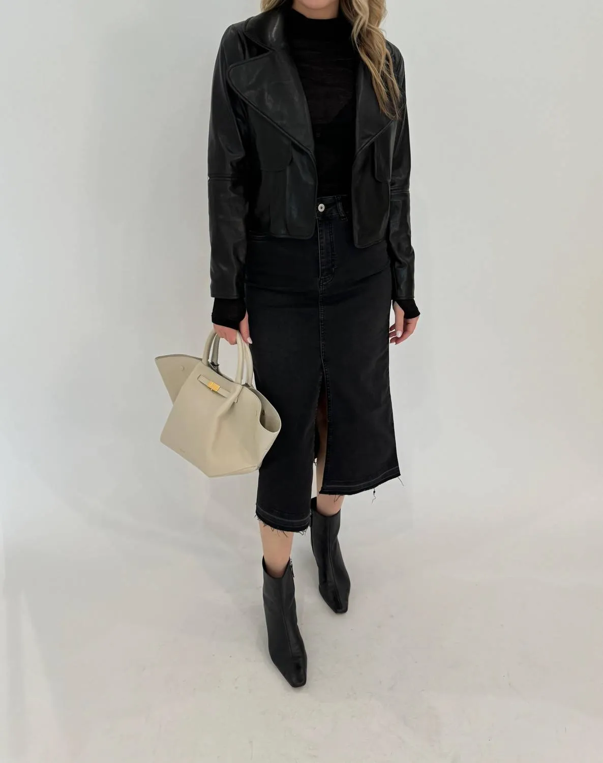 Geneva Jean Front Slit Skirt In Washed Black