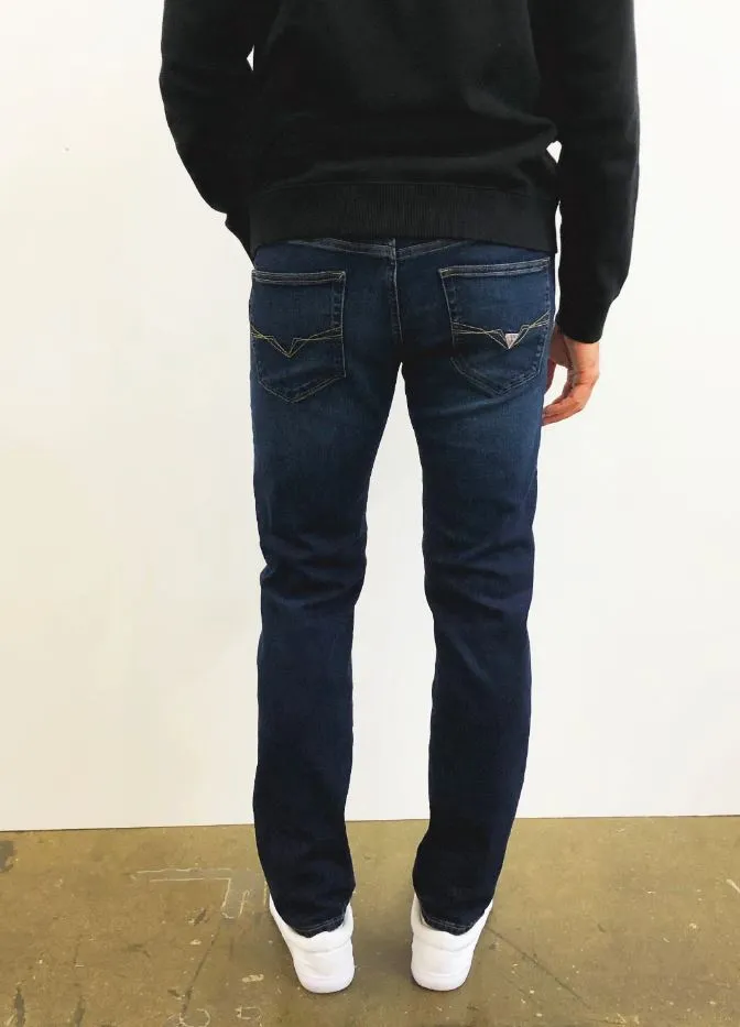 Guess Slim Straight