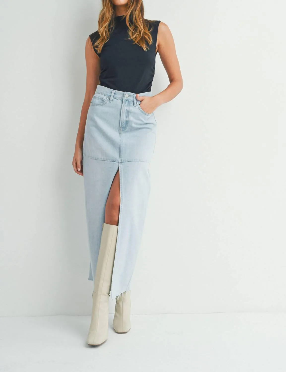 Maxi Open Slit Denim Skirt In Light Wash