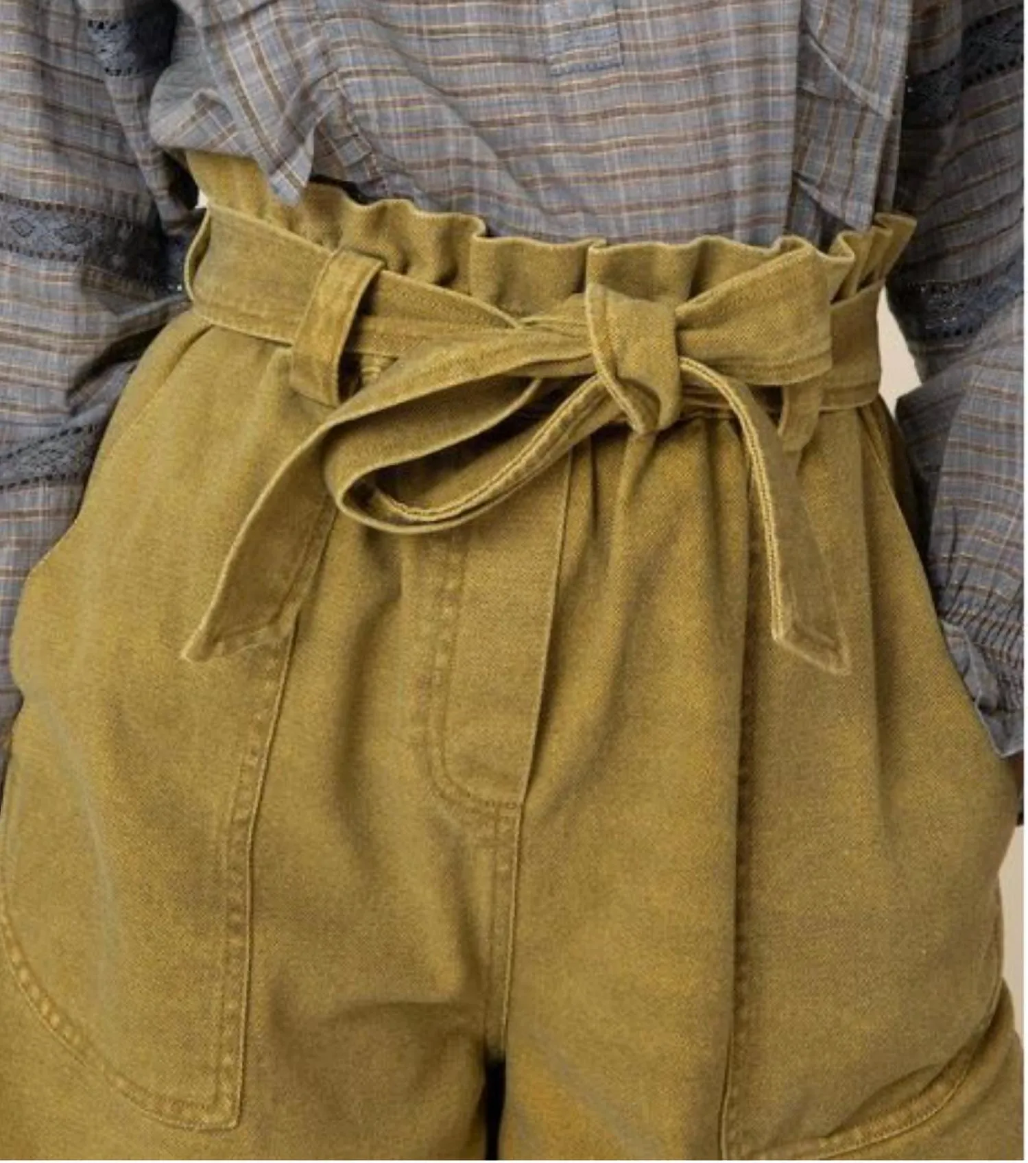 Natural Dahlia Shorts In Khaki Clair