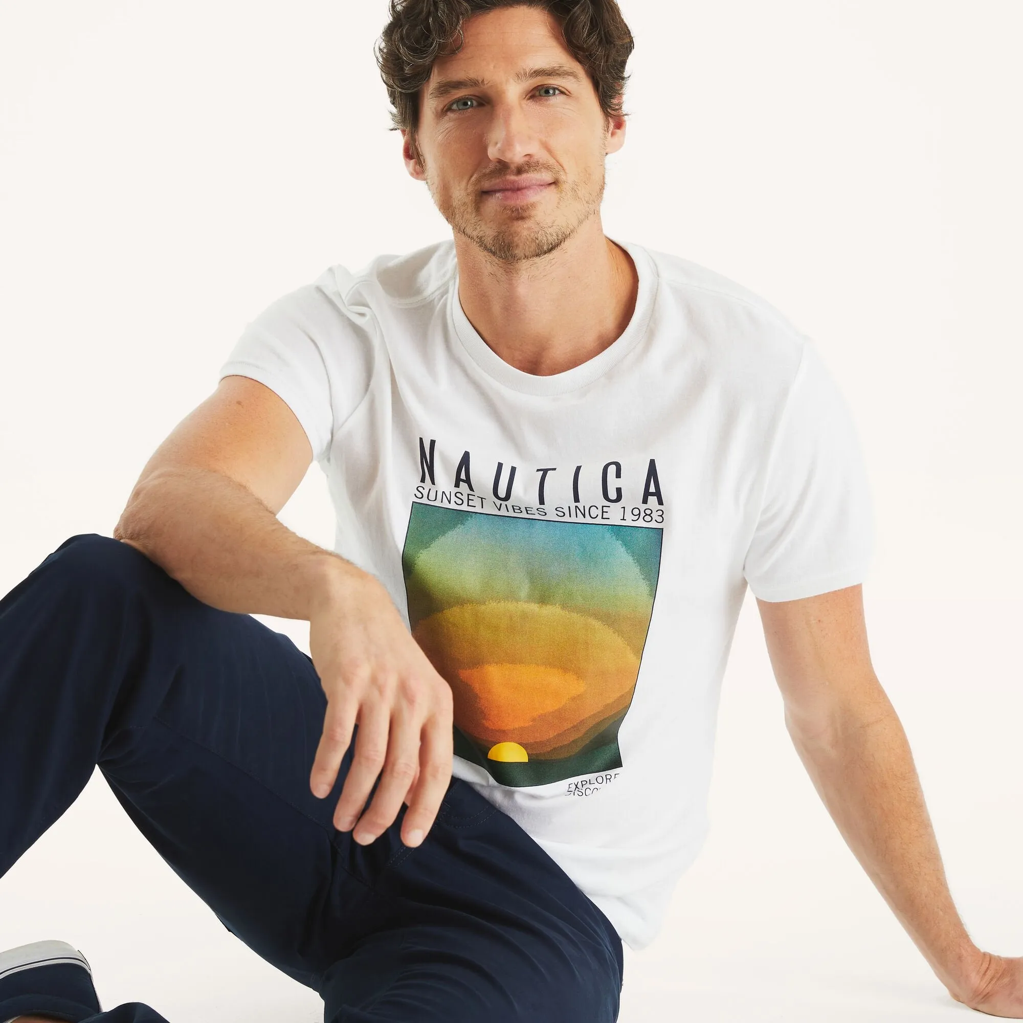 Nautica Mens Sustainably Crafted Sunset Vibes Graphic T-Shirt