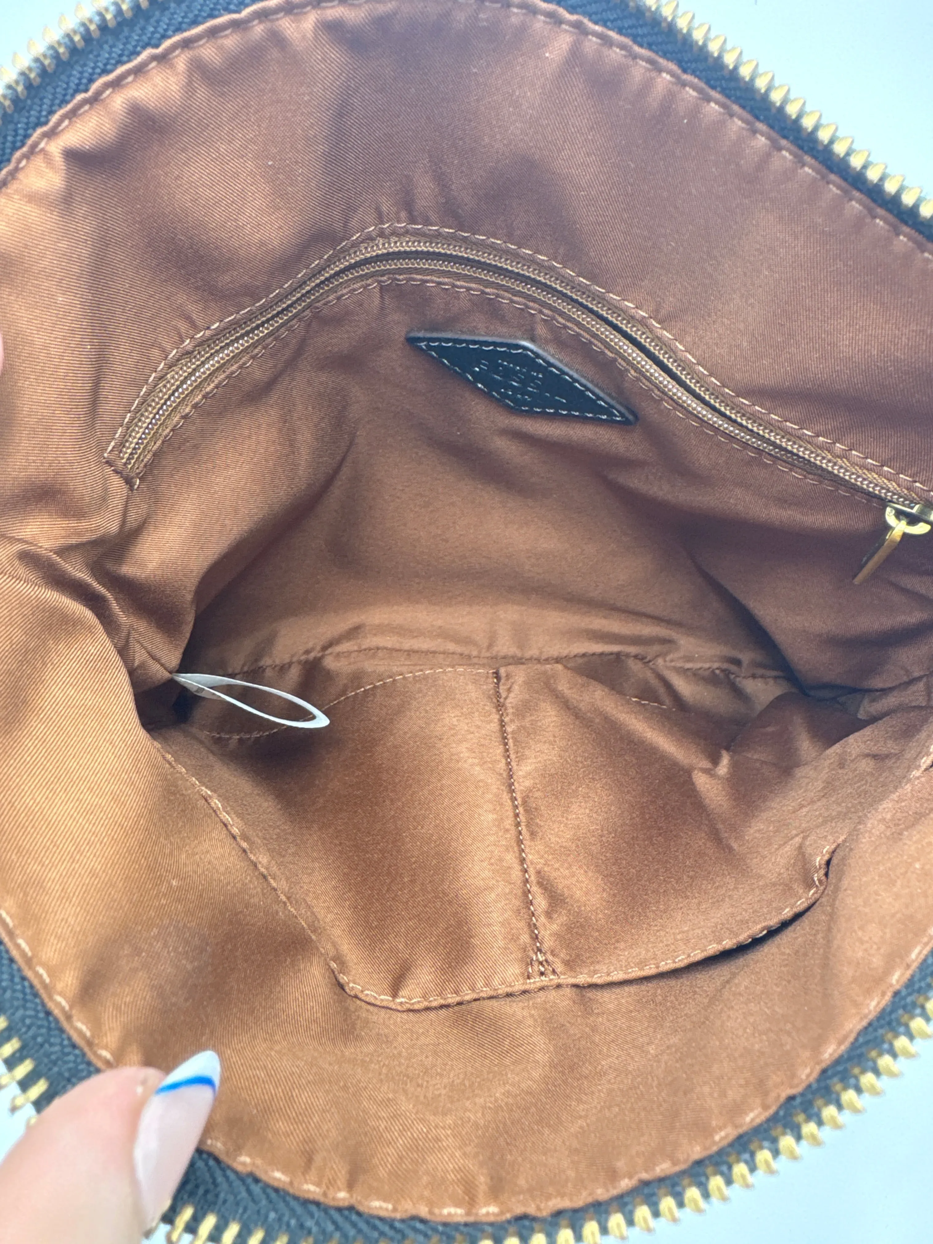 Shoulder Bag / Crossbody Designer By Fossil fossil