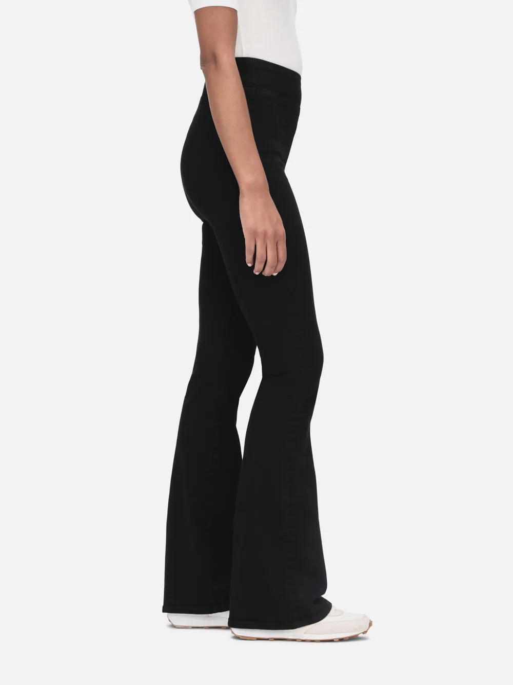 The Jetset Flare -- Sheen Noir