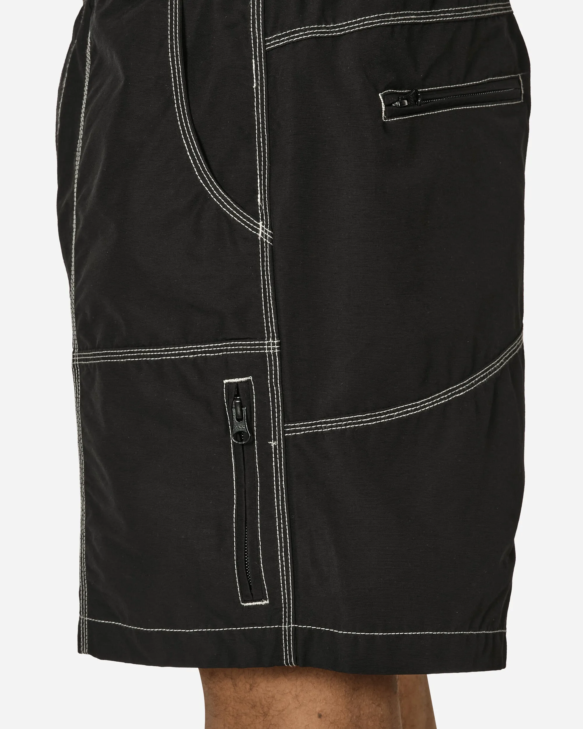 Triple Needle Bishop Shorts Black