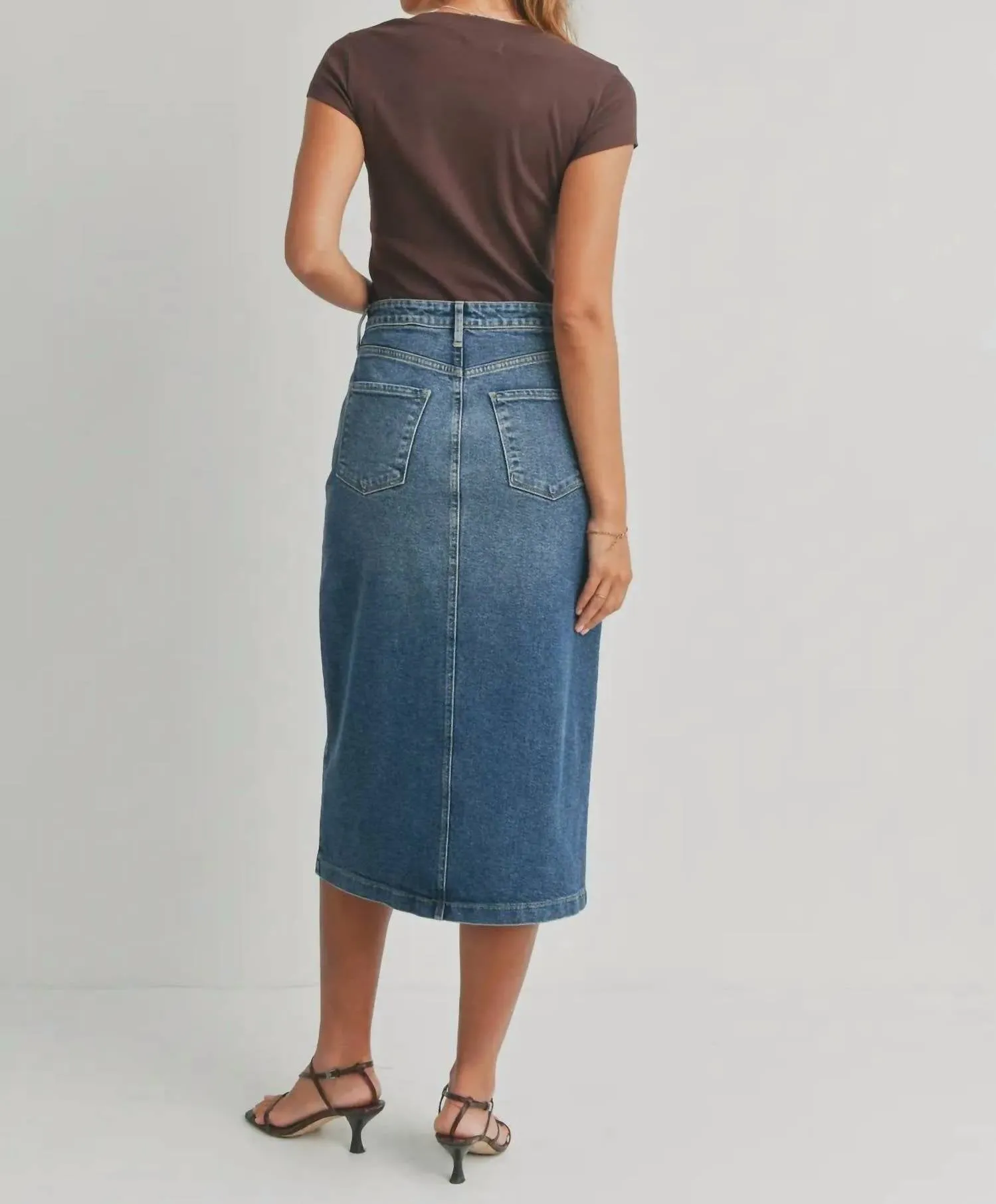 Utility Pocket Denim Skirt In Medium Denim