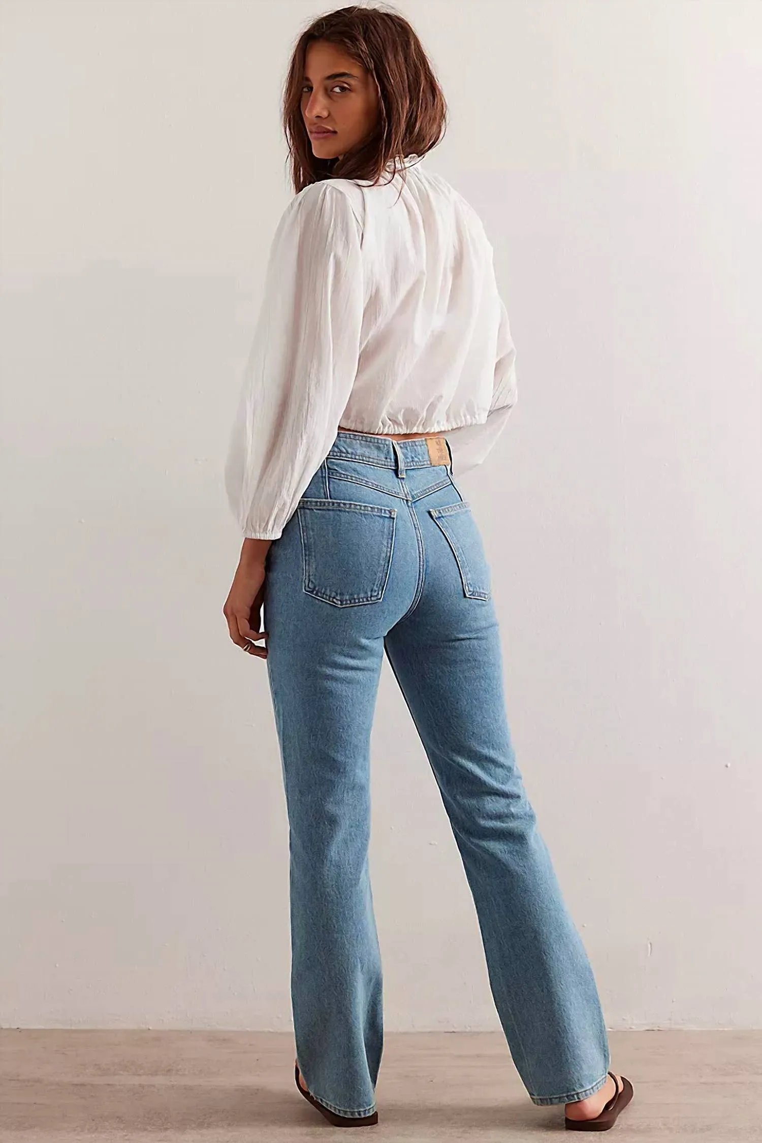 Xena Slim Straight Jeans