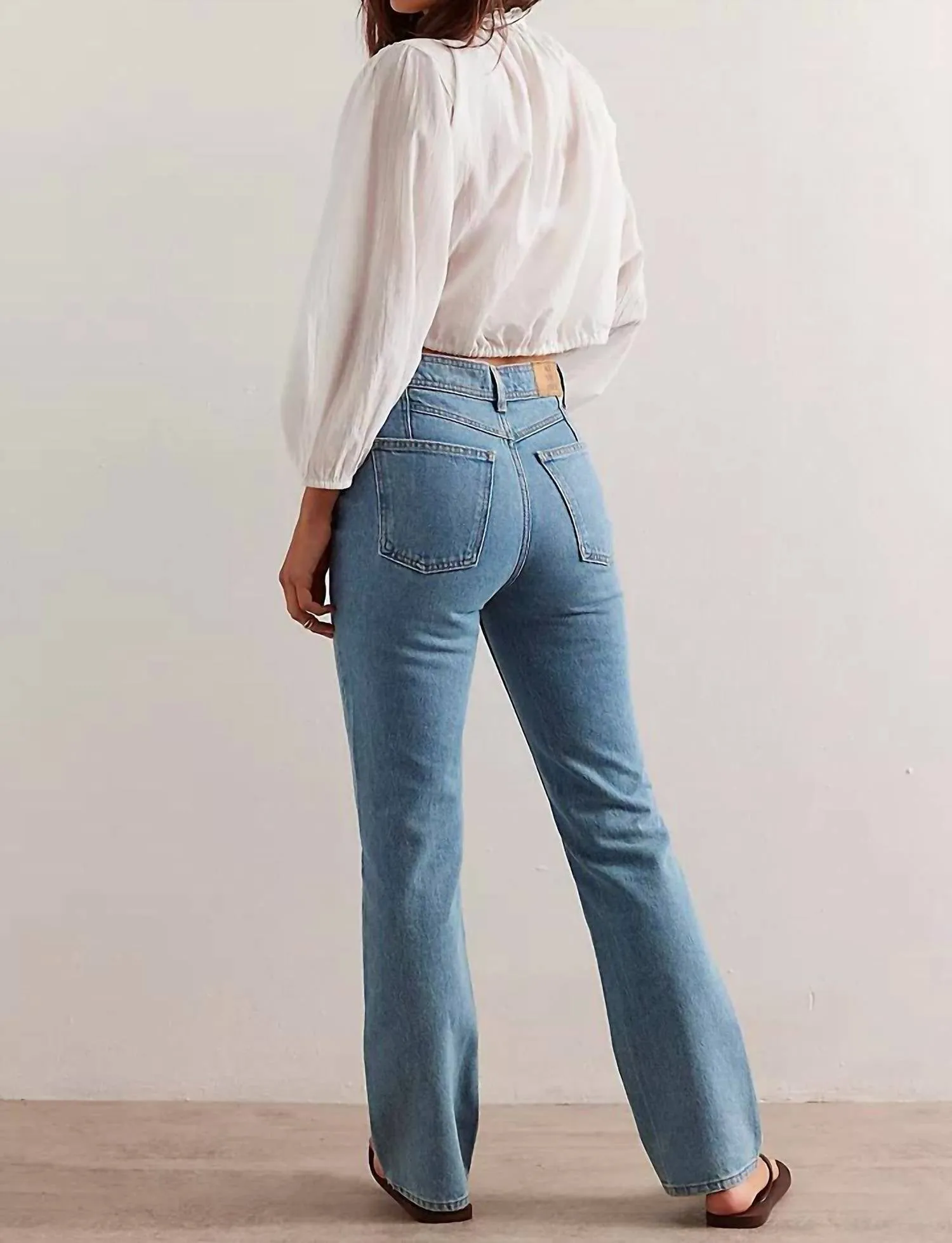 Xena Slim Straight Jeans